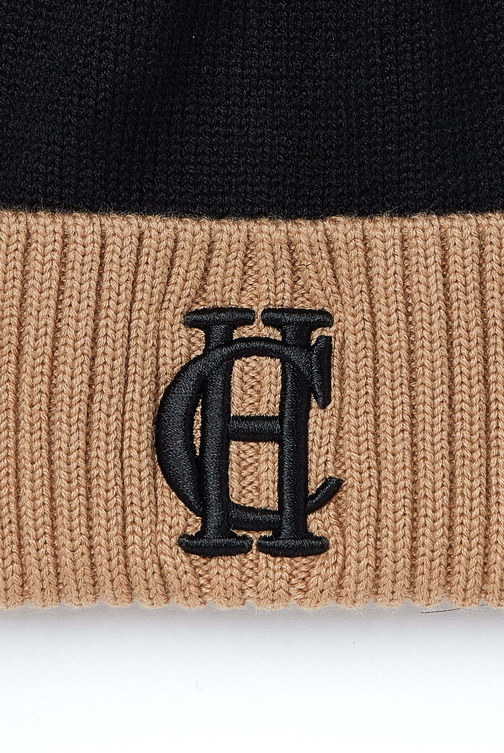 Chelsea Merino Bobble Hat - black - View 4