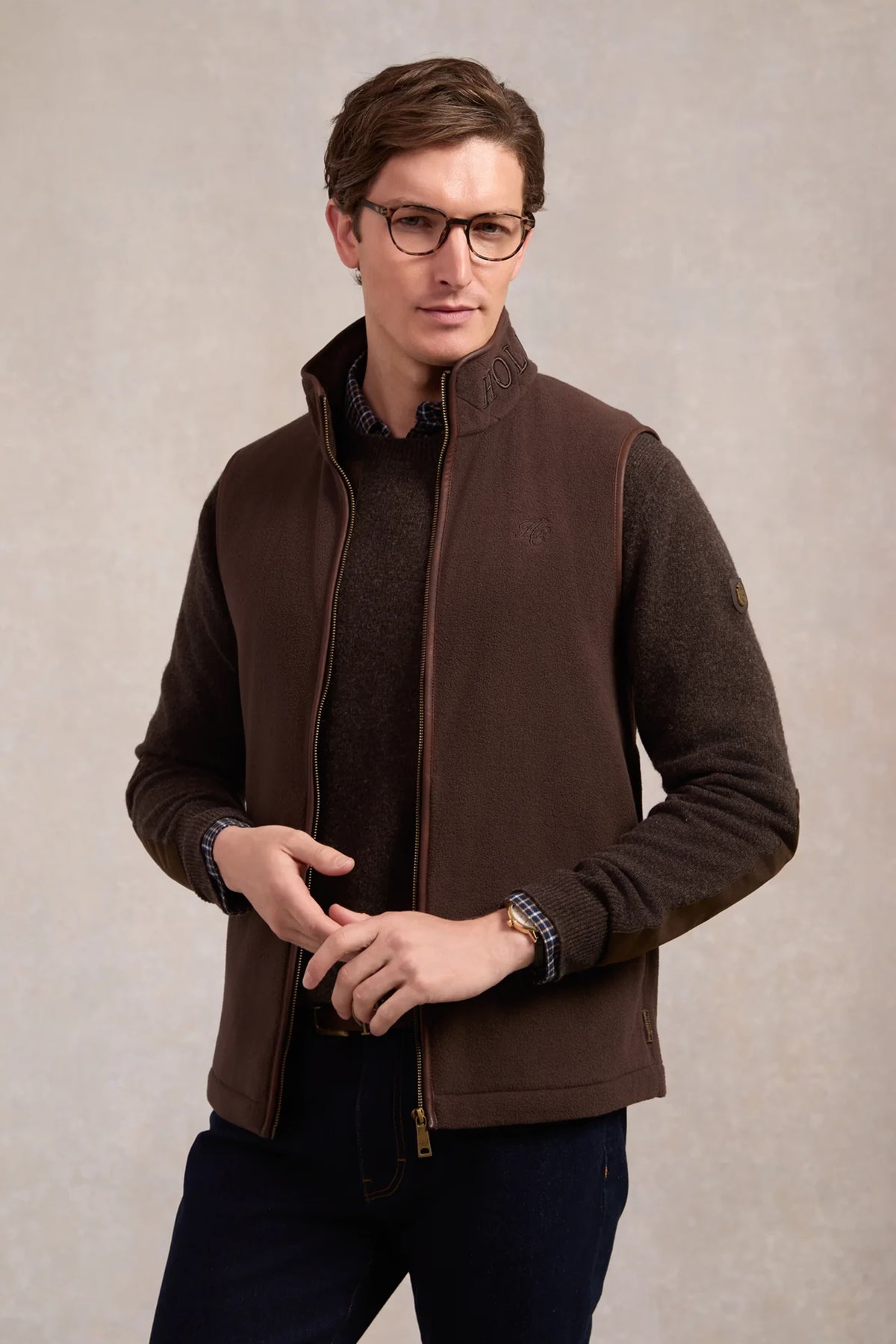 Holland Cooper Men's Country Fleece Gilet #Colour_Chocolate