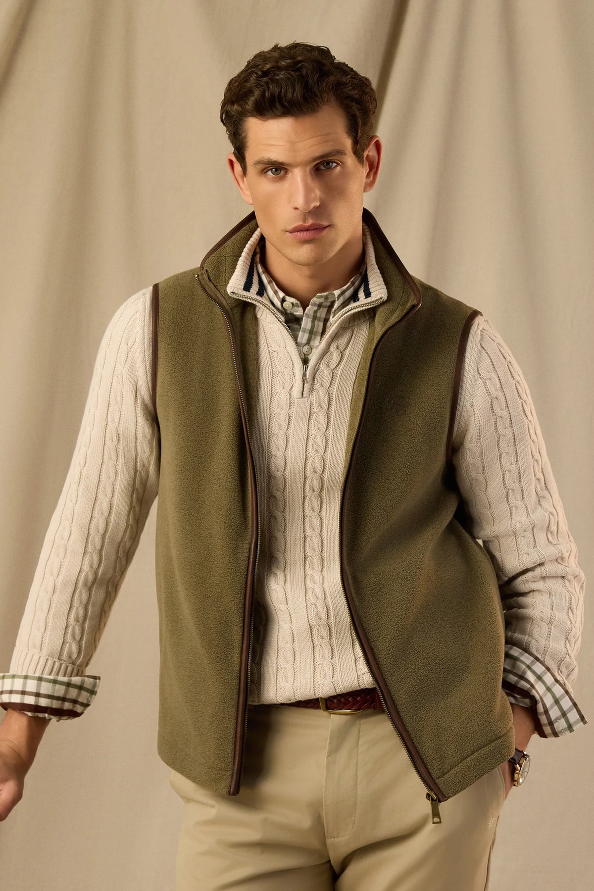 Holland Cooper Men's Country Fleece Gilet #Colour_Dusty Khaki
