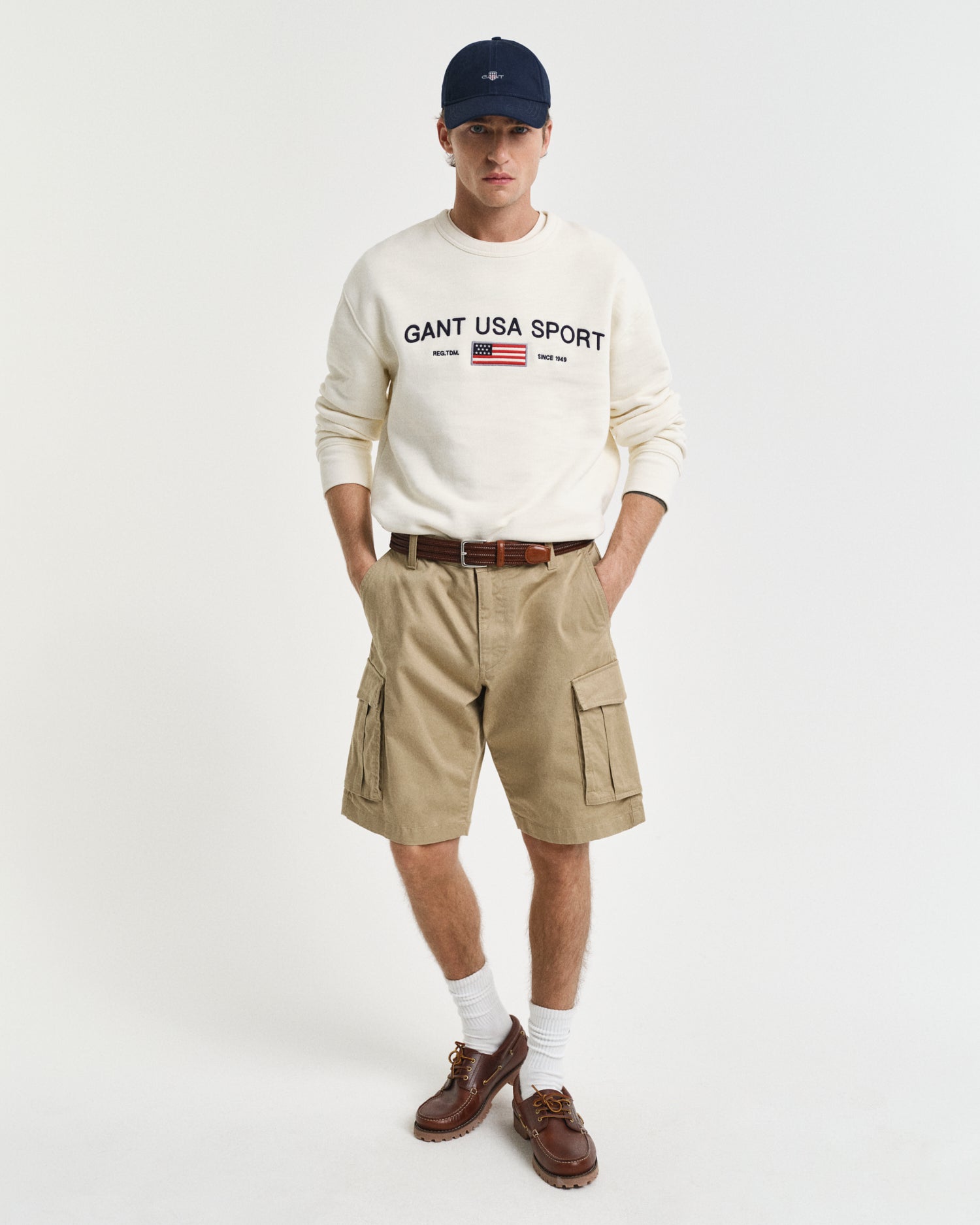 GANT Relaxed Twill Cargo Shorts #Colour_Khaki