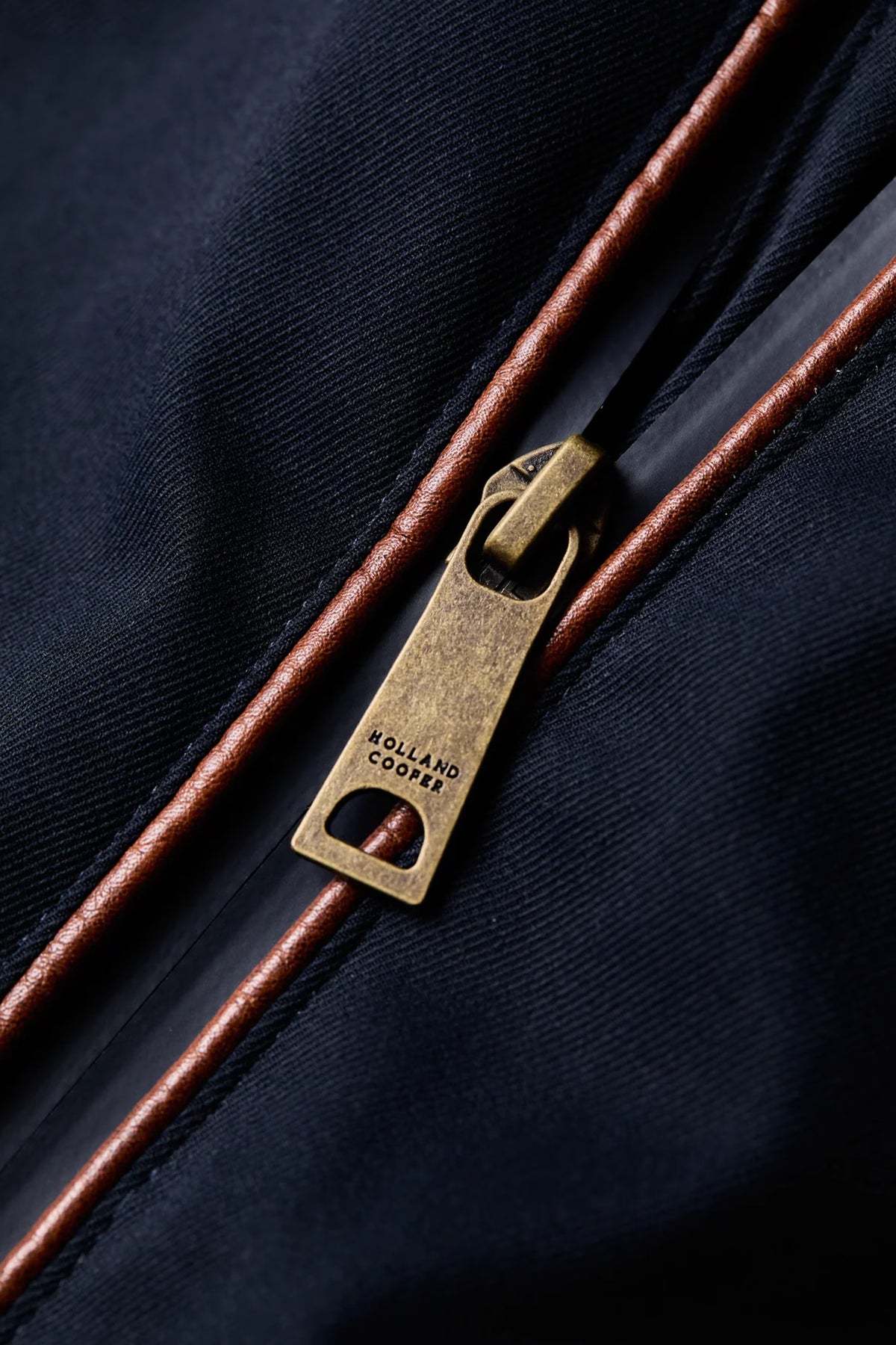 Holland Cooper One-Size Waterproof Coat #Colour_Ink Navy