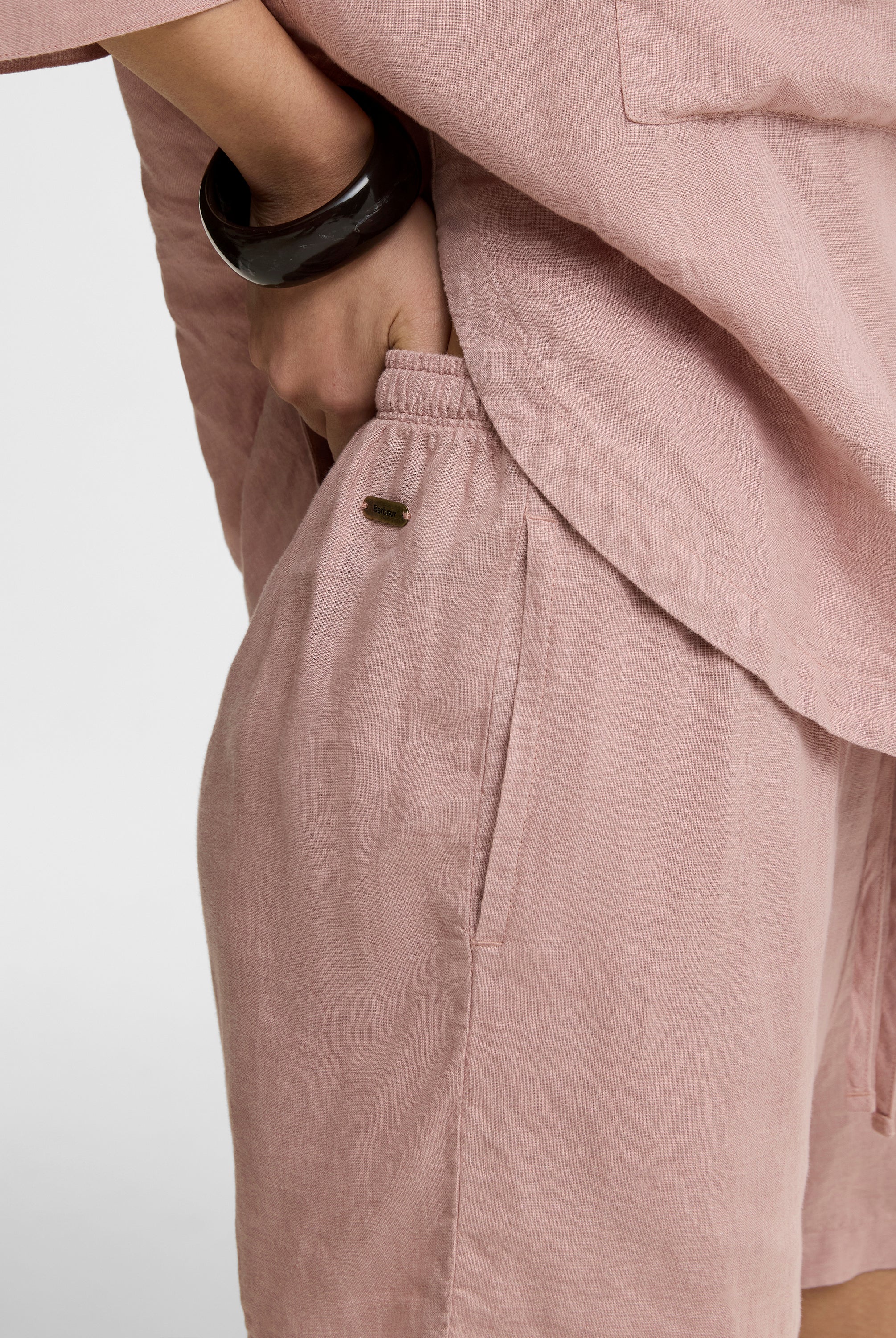 Barbour Gardenia Oakley Shorts #Colour_Gardenia