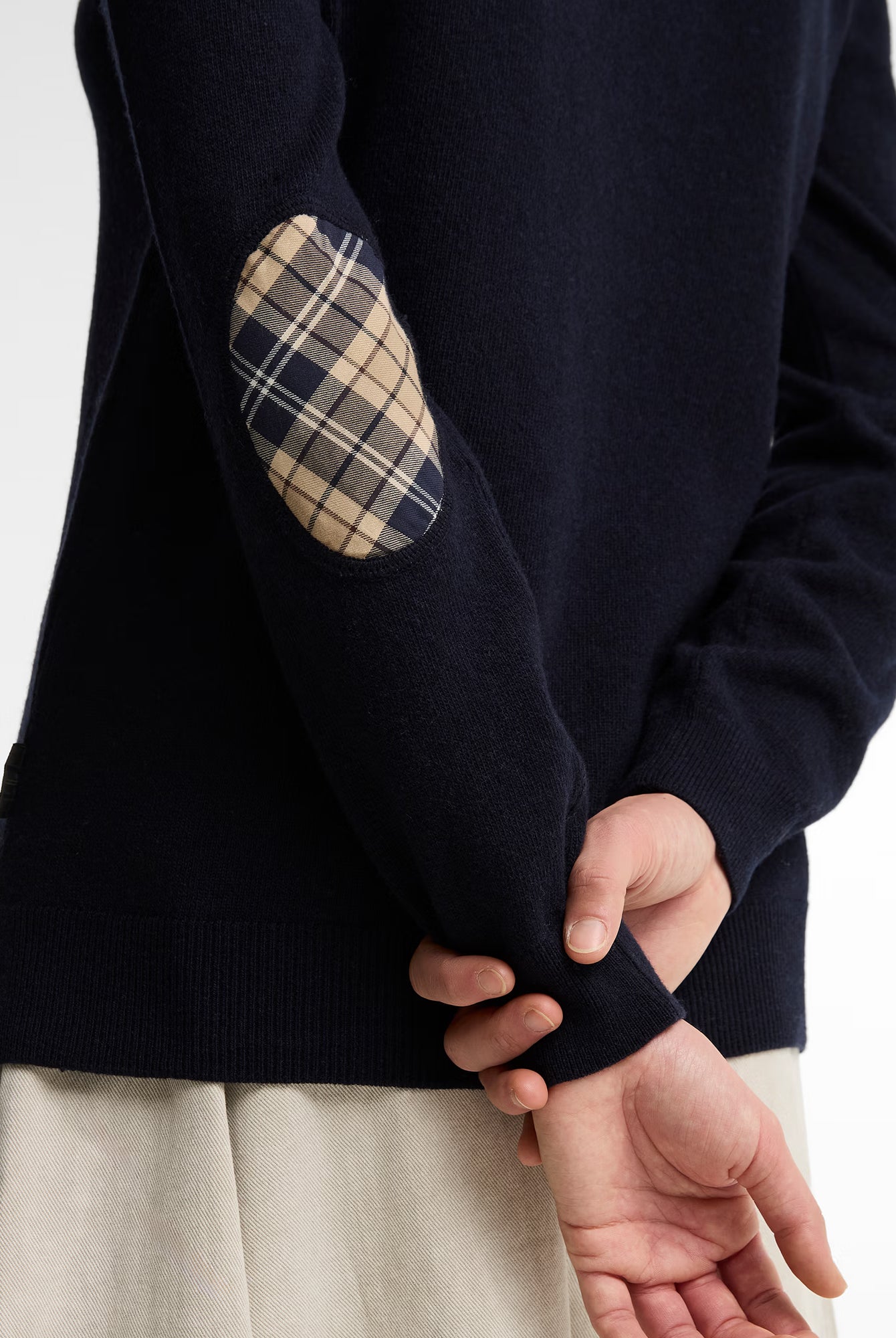 Barbour Pendle Crew Knitted Jumper #Colour_Navy/Birchwood Tartan