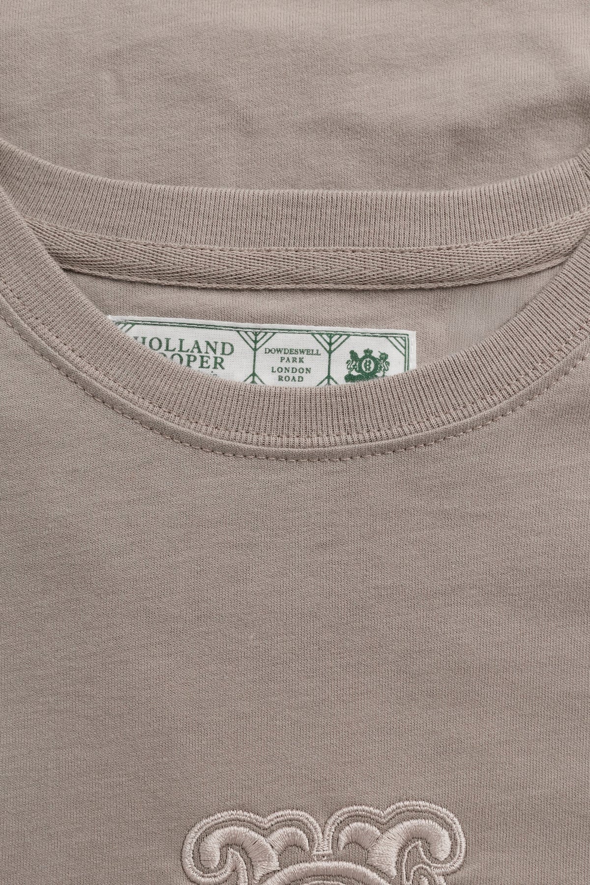 Holland Cooper Ivy League Tee #Colour_Porcini