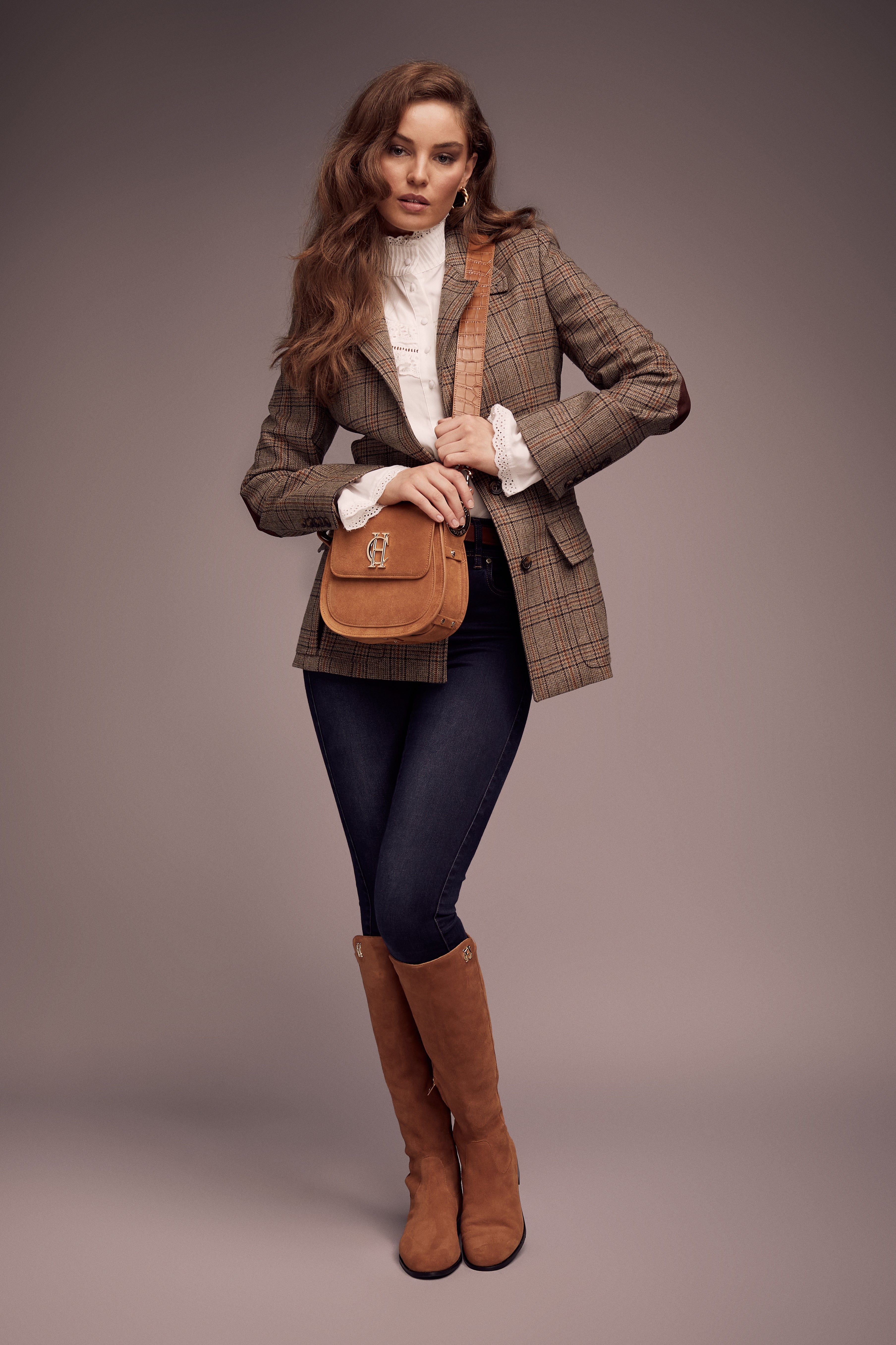 Holland Cooper Black Albany Knee Boot #Colour_Black