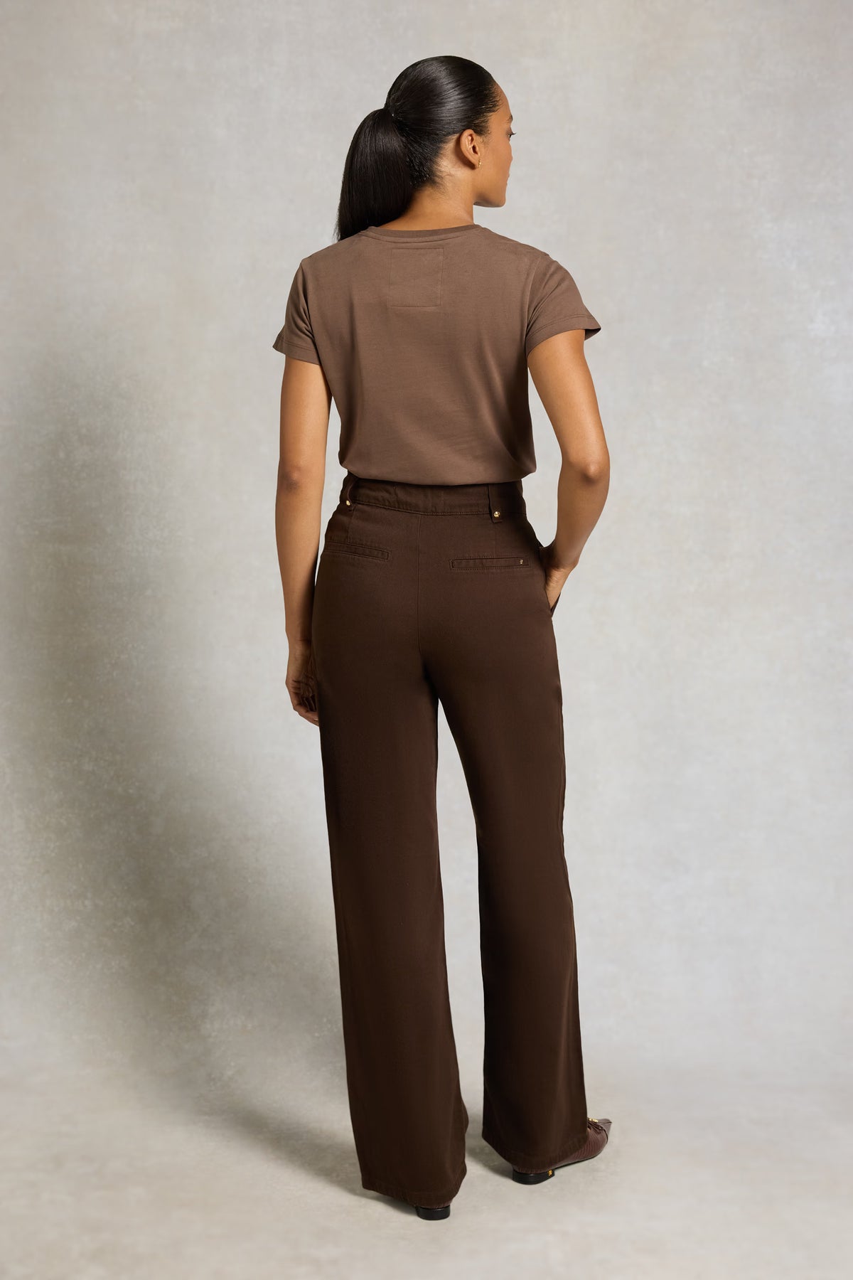 Holland Cooper Appaloosa Tee #Colour_Chestnut
