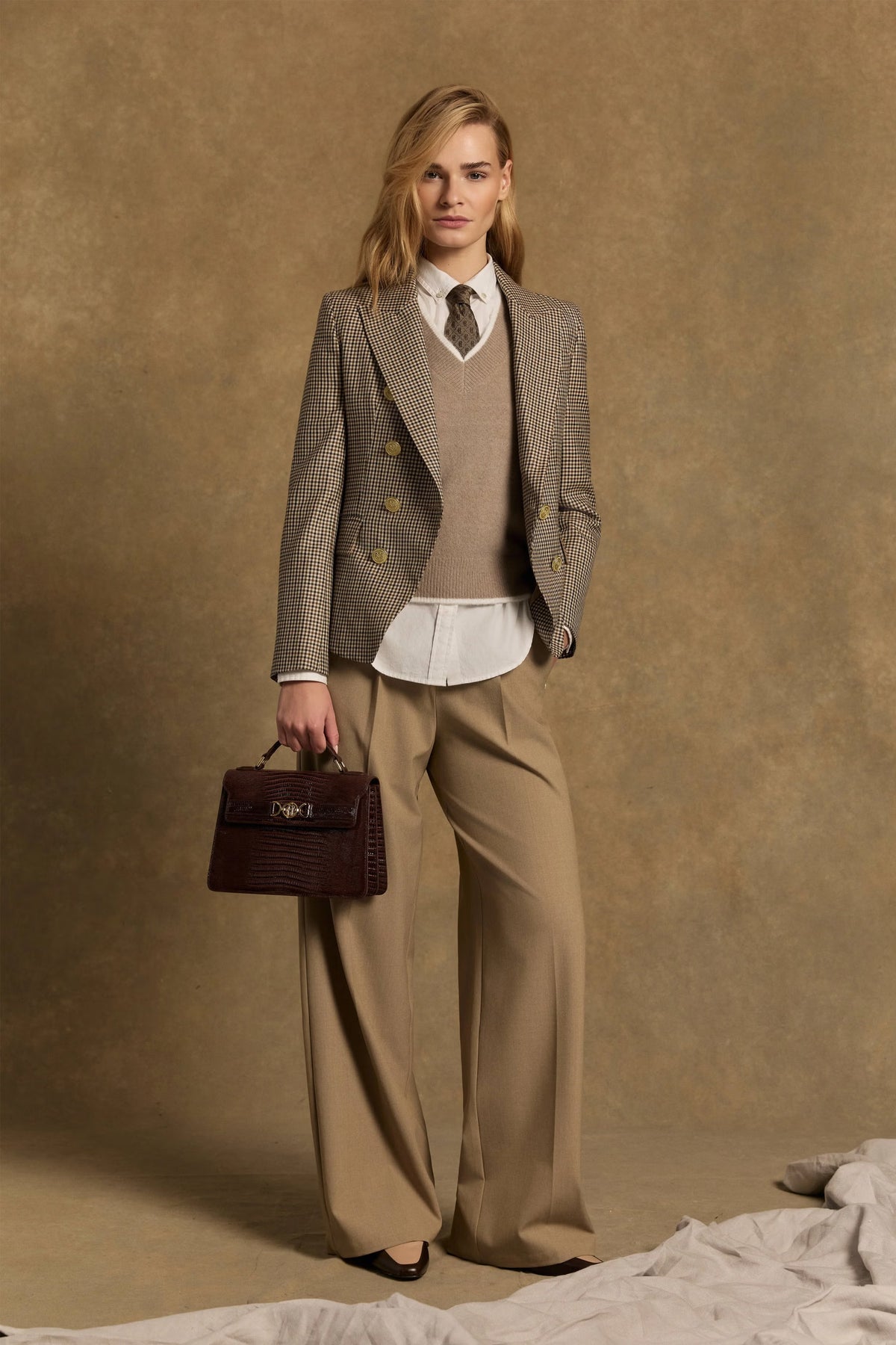 Holland Cooper Pleated Wide Leg Trouser #Colour_Fawn
