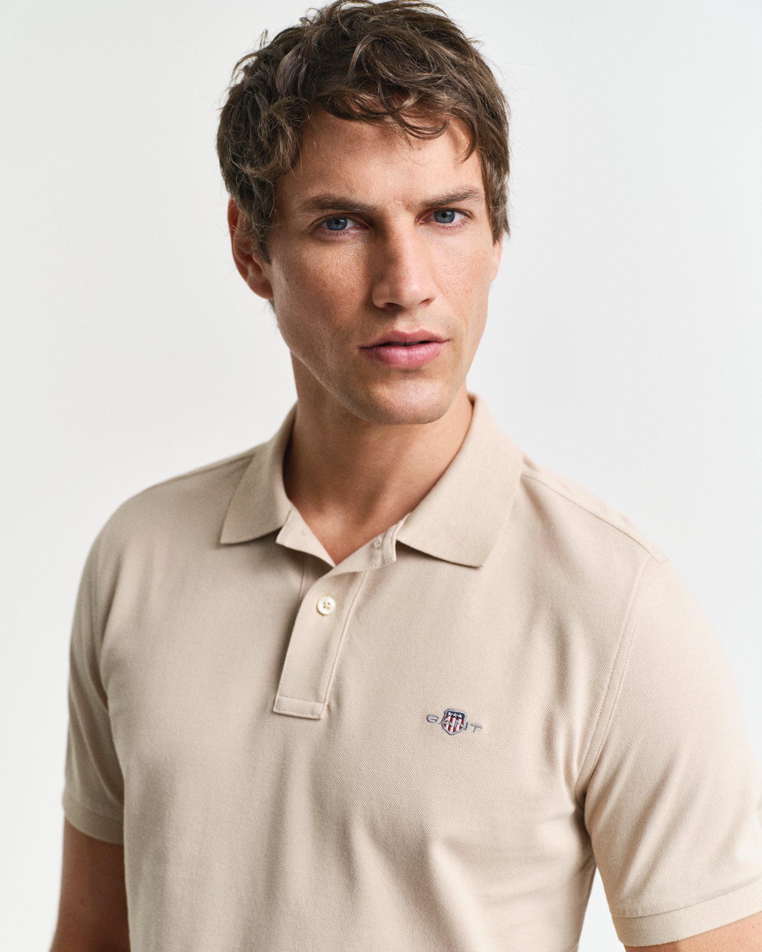 GANT Regular Fit Shield Short Sleeve Pique Polo #Colour_Dry Sand