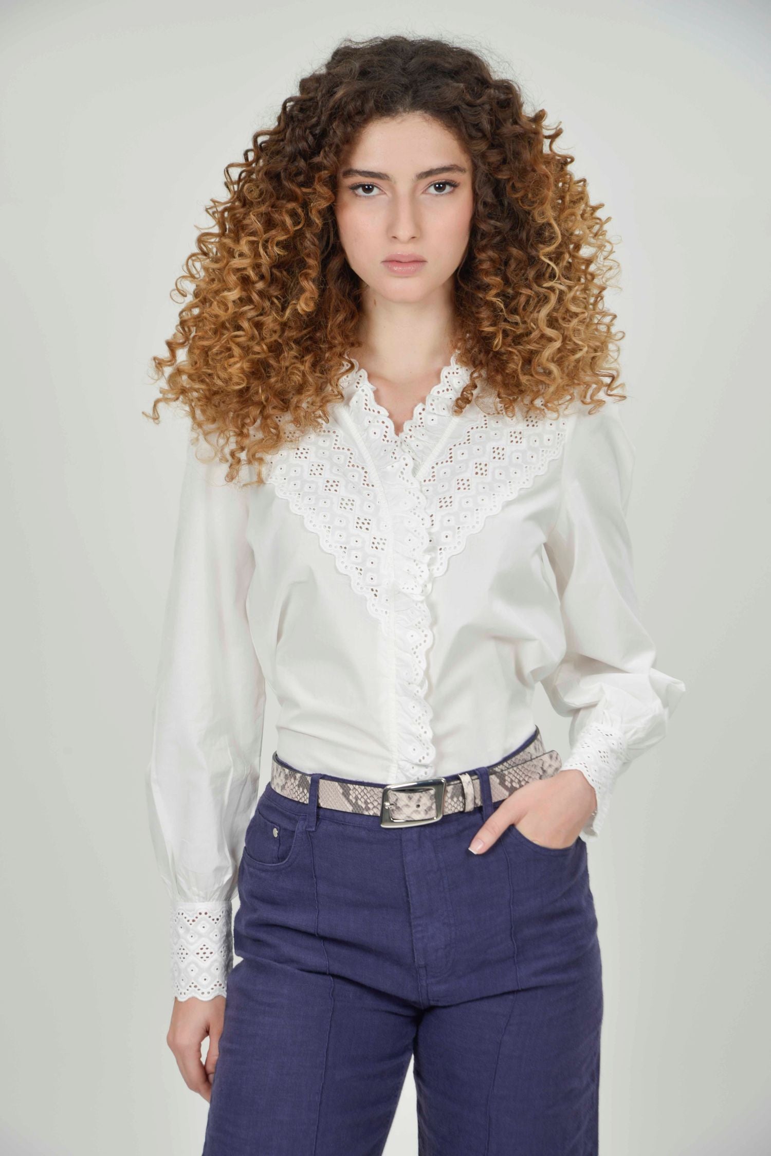 Hartwell White Hannah V Neck #Colour_White