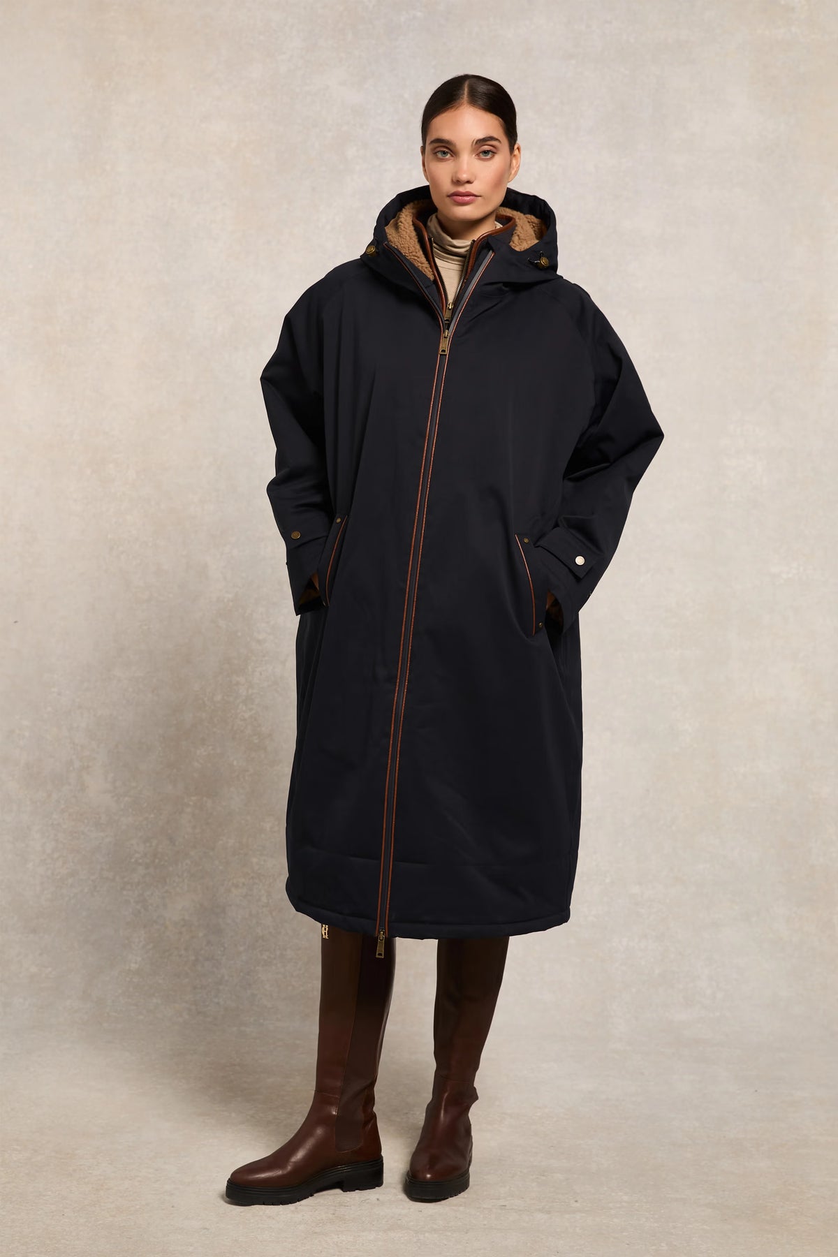 Holland Cooper One-Size Waterproof Coat #Colour_Ink Navy