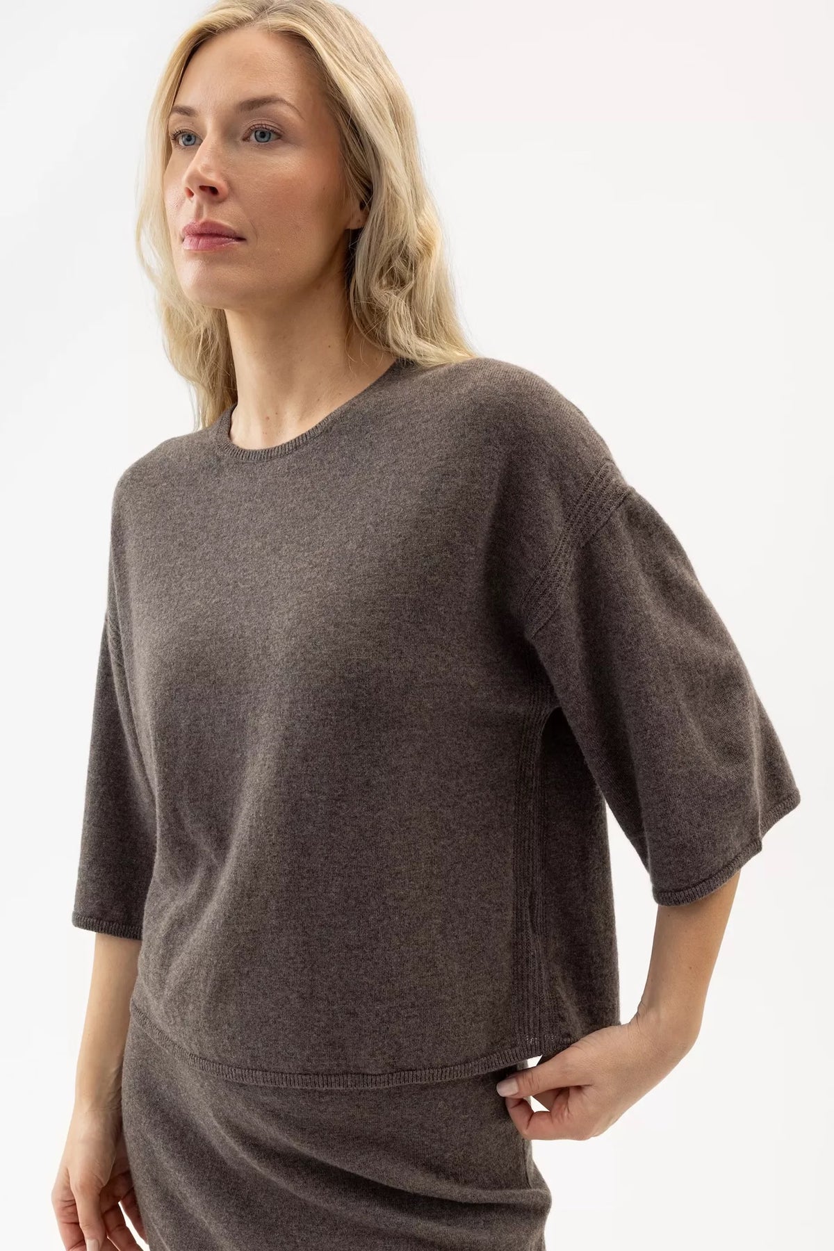 Holebrook Kristina Top #Colour_Dark Taupe