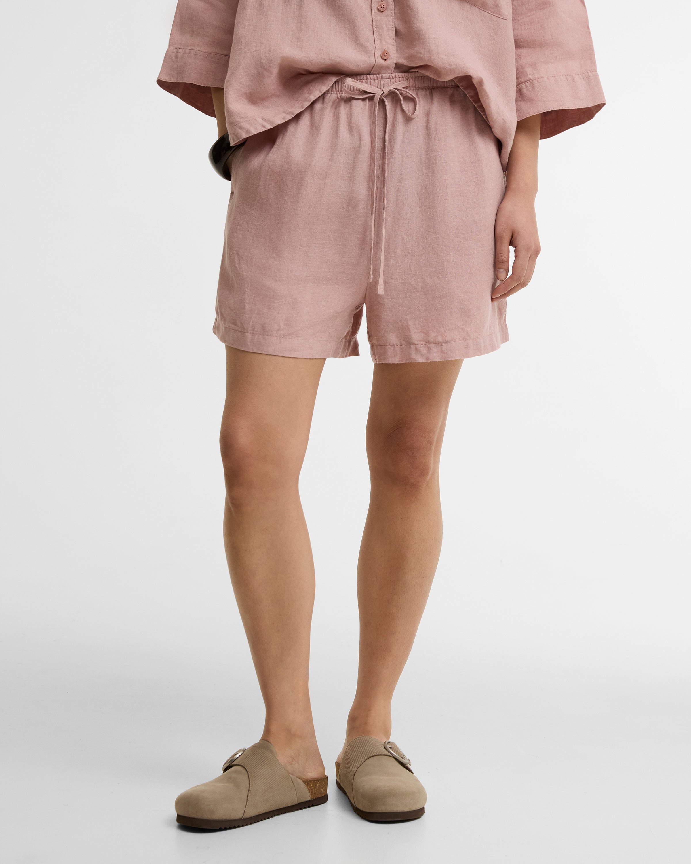 Barbour Gardenia Oakley Shorts #Colour_Gardenia