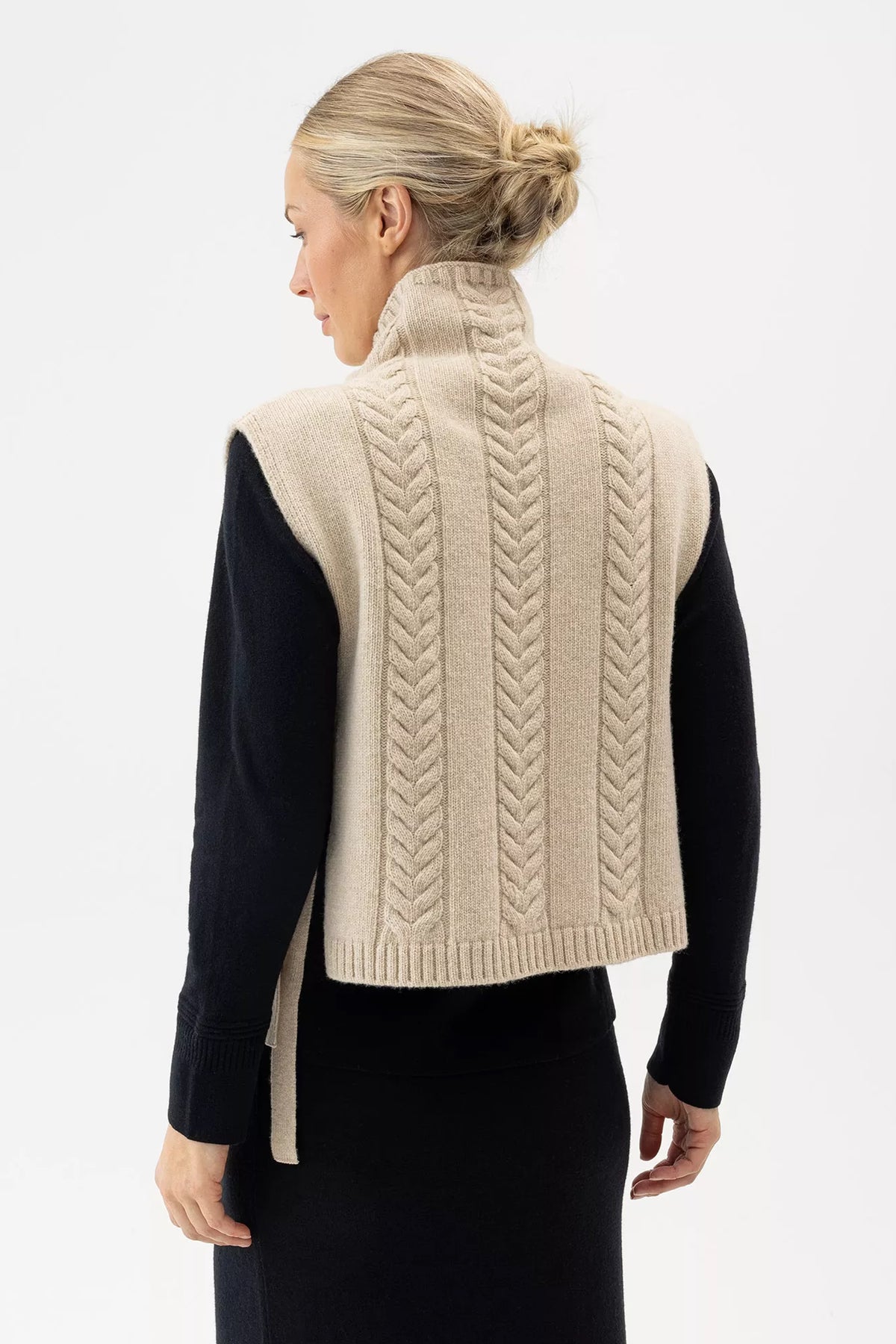 Holebrook Tolken Bib Collar #Colour_Sand