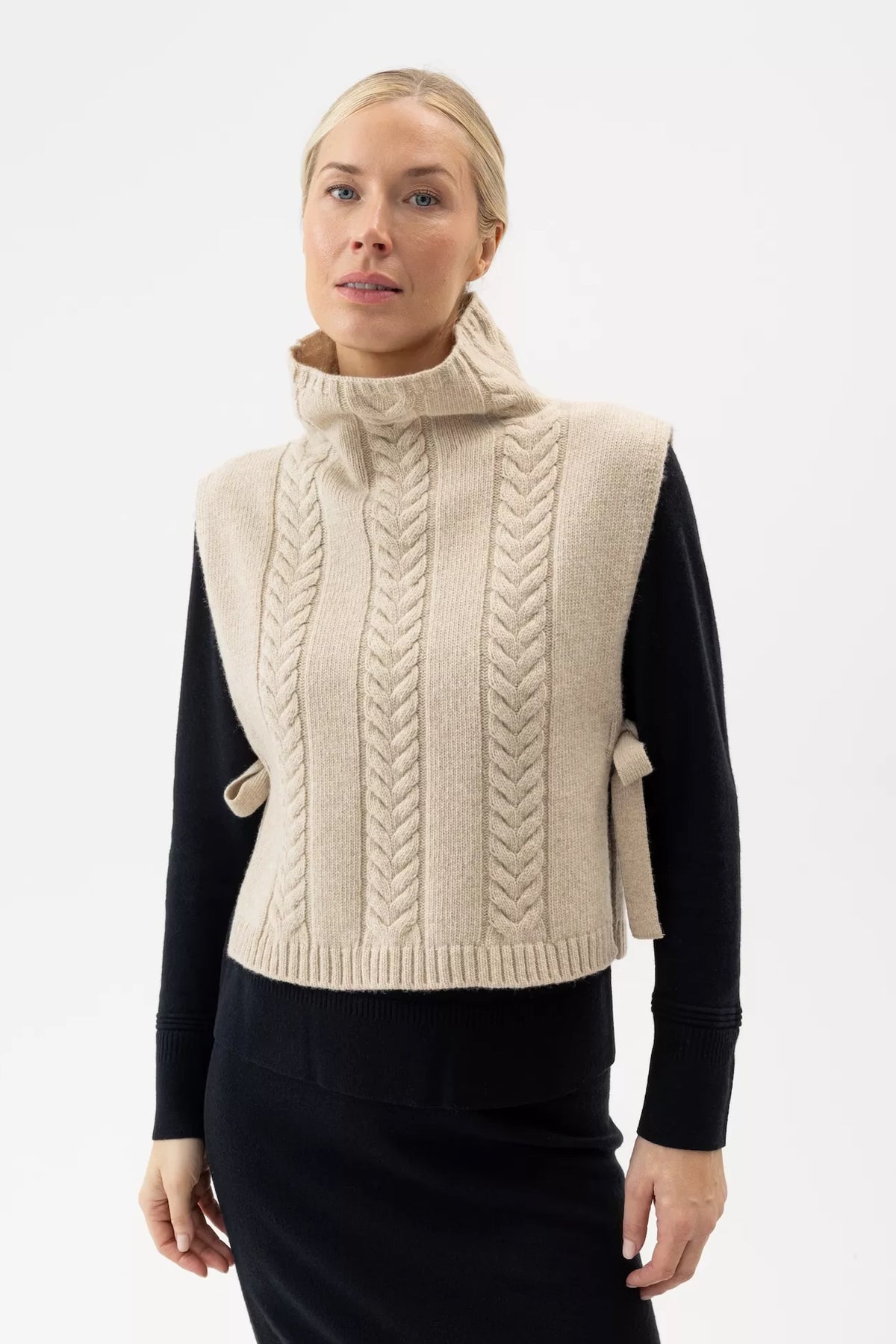 Holebrook Tolken Bib Collar #Colour_Sand