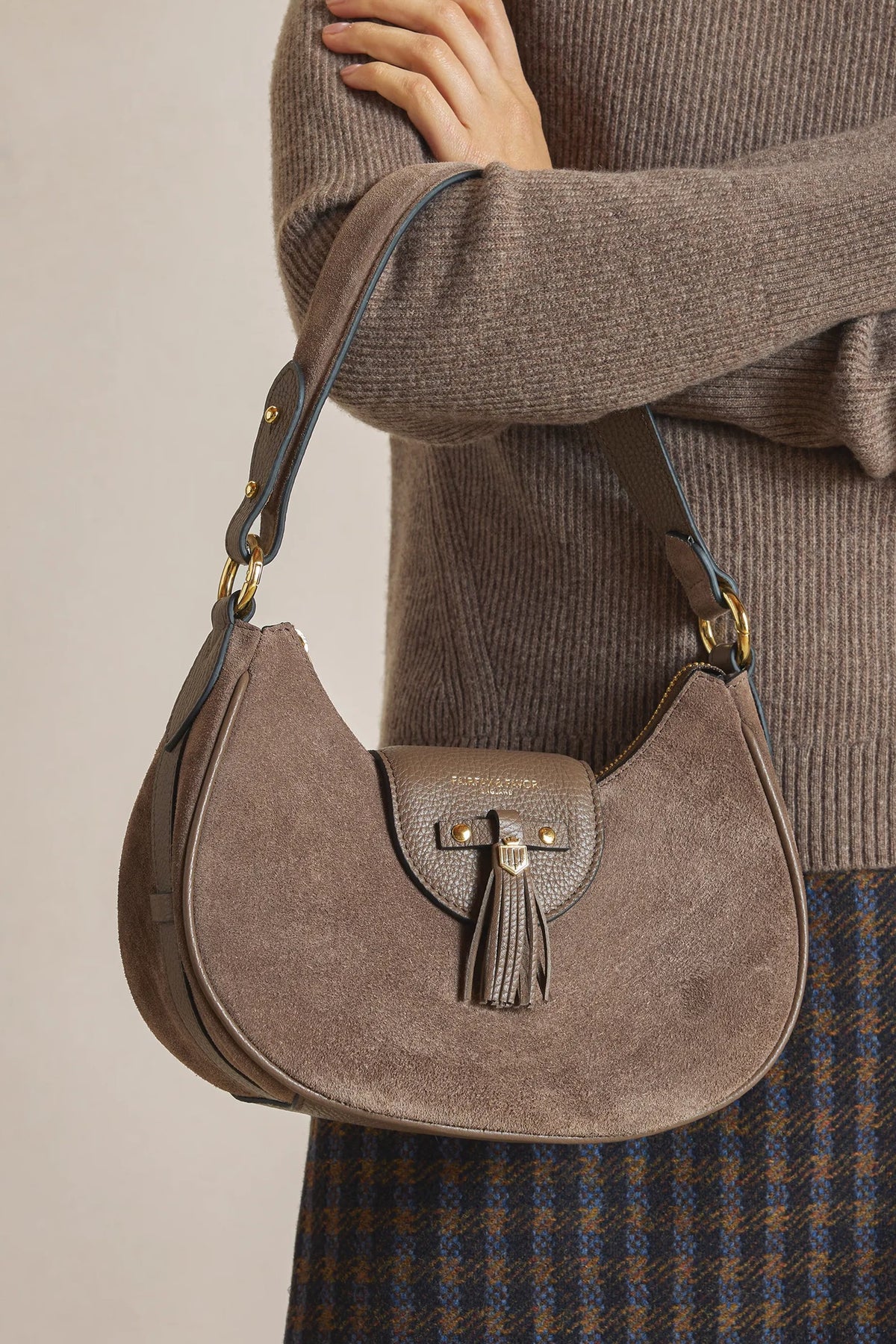 Fairfax & Favor Windsor Shoulder Bag #Colour_Deep Taupe