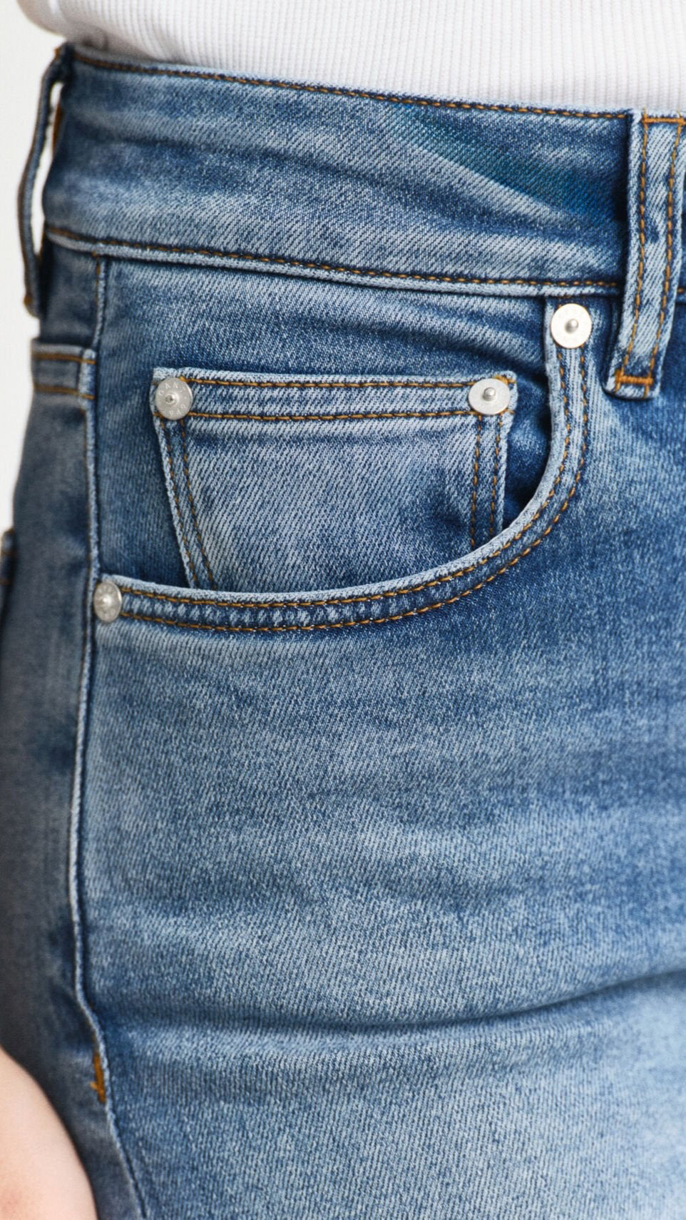 GANT Slim Stretch Jeans #Colour_Light Blue Worn In