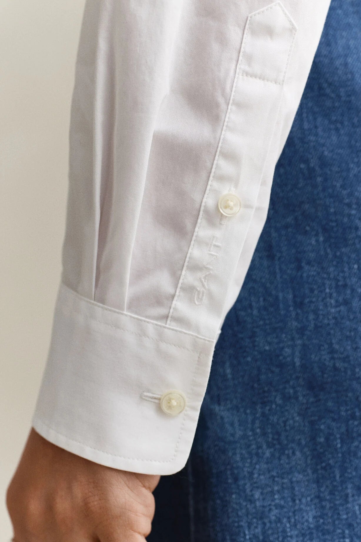 GANT White Reg CTN Frill Collar Shirt #Colour_White