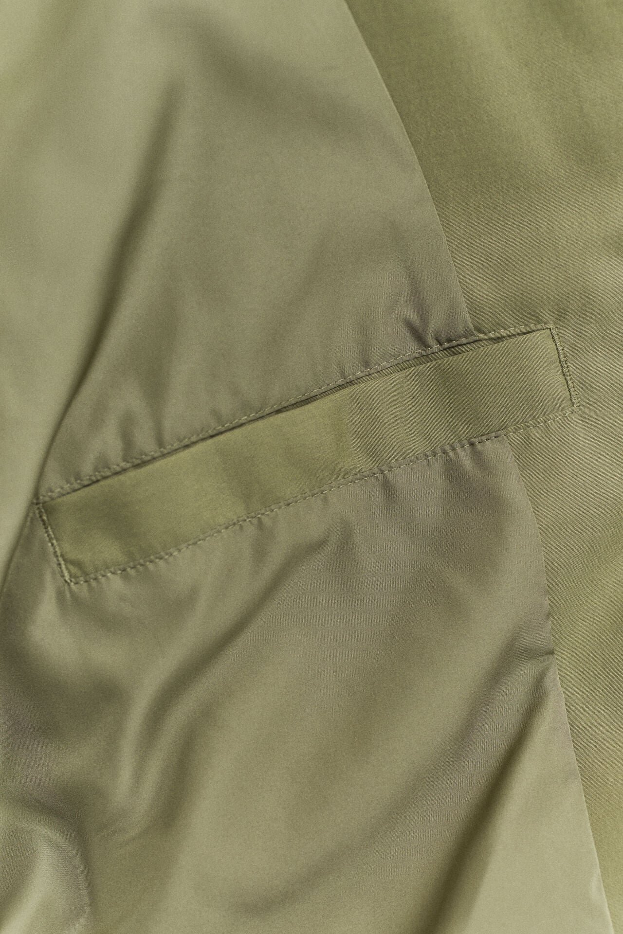 GANT Lightweight Hampshire Jacket #Colour_Dry Herb Green