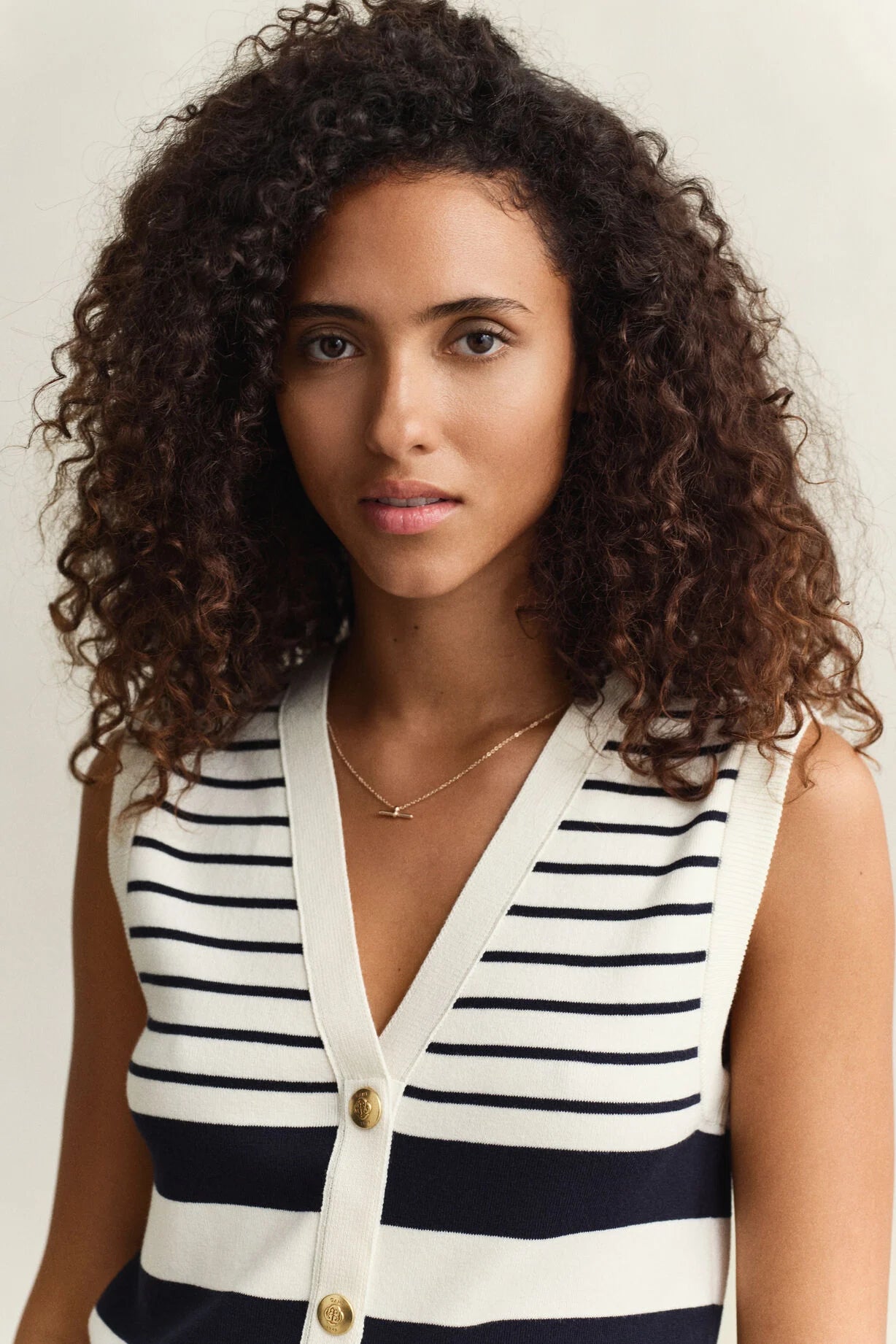 GANT Eggshell Striped Knit Vest #Colour_Eggshell