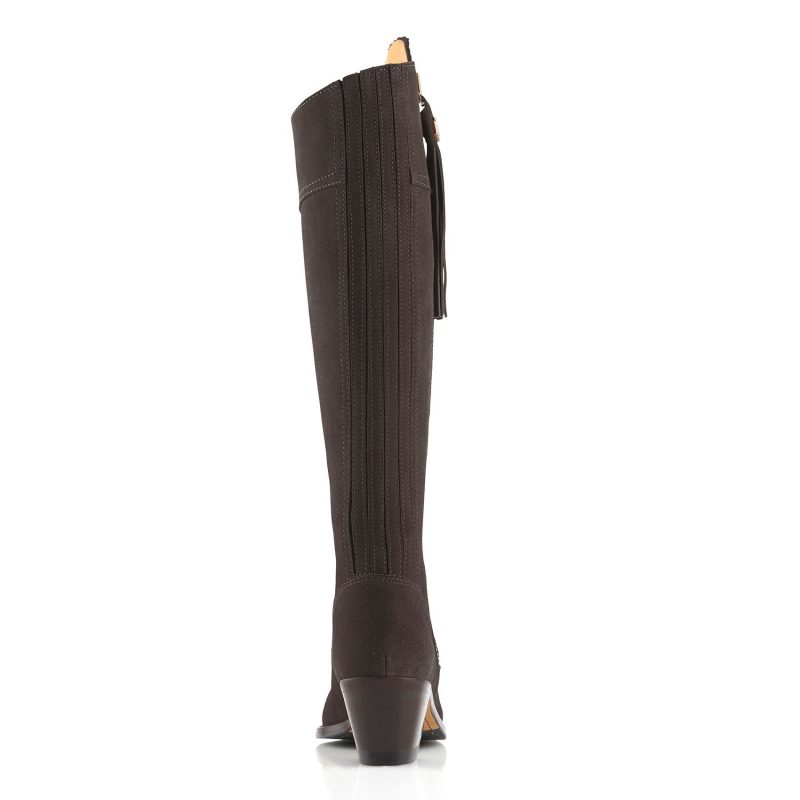 the heeled regina