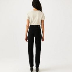R.M-Williams-Piccadilly-T-Shirt-Sand.4