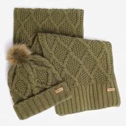 Barbour- Ridley-Beanie- &- Scarf -Gift- Set- Ruffords -Country - Lifestyle.01