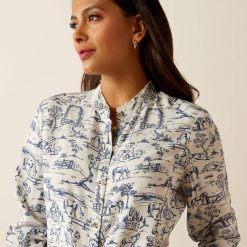 ruffords-country-lifestyle-ariat-clarion-blouse-toile-scene3