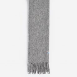 barbour-Plain-Lambswool-Scarf-light-grey-ruffords-country-lifestyle4