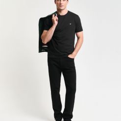 ruffords_country_lifestyle_gant_Regular_Fit_Shield_T_Shirt_black4