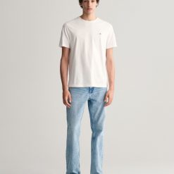 ruffords_country_lifestyle_gant_Regular_Fit_Shield_T_Shirt_white4