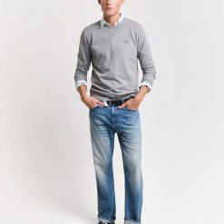 ruffords_country_lifestyle_gant_shield_crew_neck_sweatshirt_grey_melange4