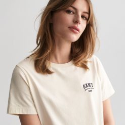 ruffords_country_lifestyle_gant_small_graphic_printed_tshirt_cream3