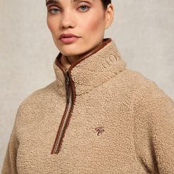 ruffords-country-lifestyle-holland-cooper-country-fleece-quarter-zip-natural-bourg310